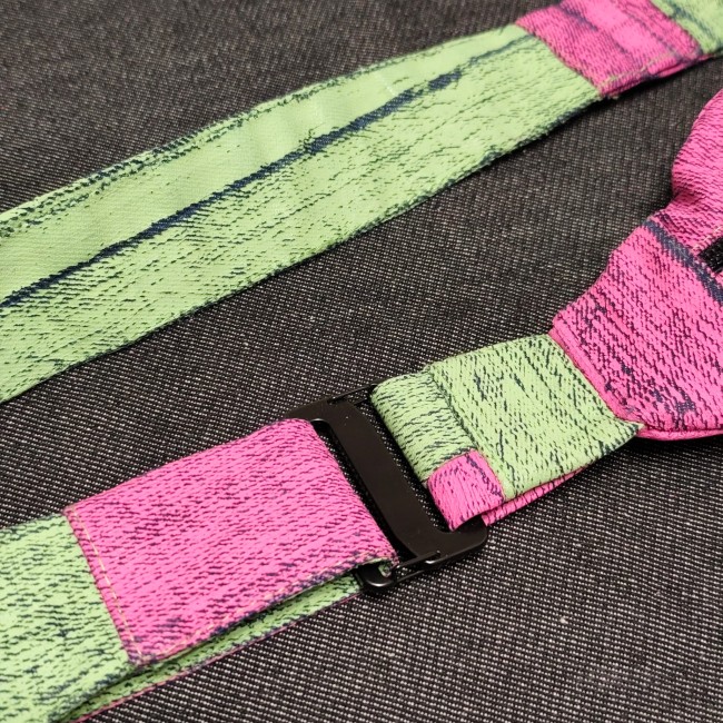 details sac banane rose et vert fluo
