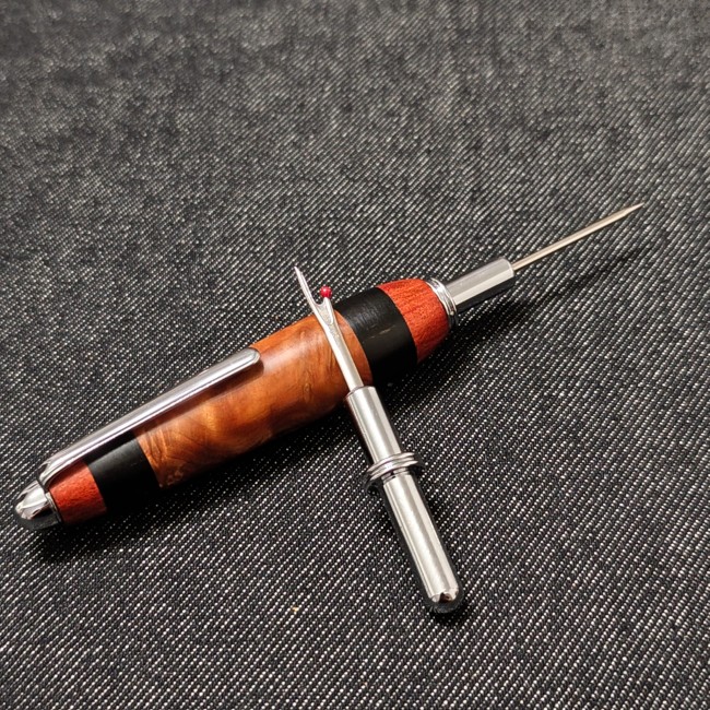 poinçon artisanal en bois