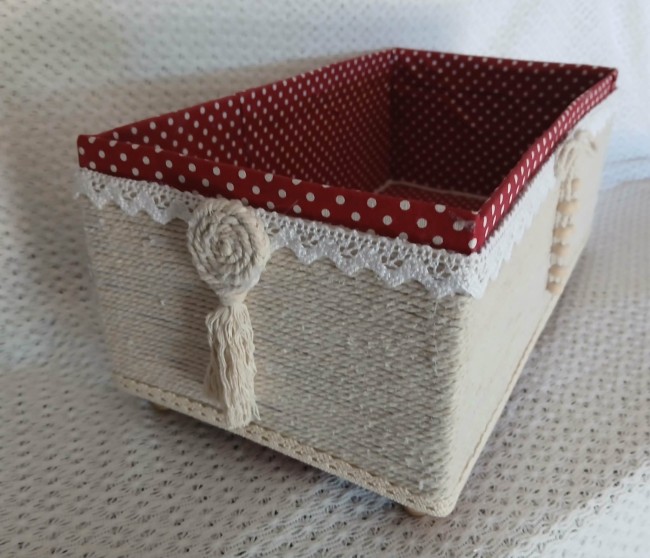 Boite Lady vintage en cordelette et dentelle - vue côté gauche