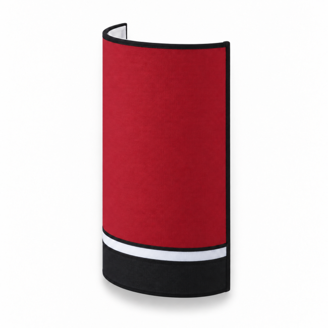 Applique IRIS rouge en coton, vue de trois-quarts gauche sur fond blanc