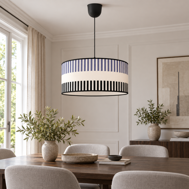 Suspension RIVAGE onyx violet en situation dans un intérieur, motifs graphiques et finitions noires