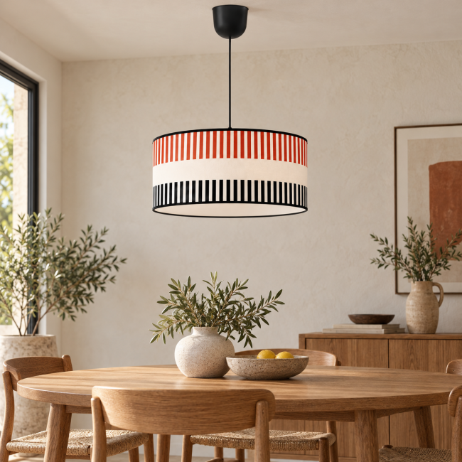 Suspension RIVAGE brique en situation dans un intérieur, motifs graphiques et finitions noires