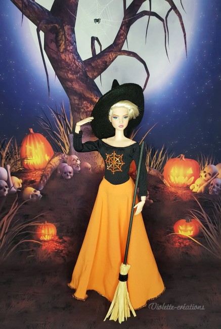 Robe de sorcière jupe évasée ornage ,justaucorps noir, balaie chapeau pour poupée barbie