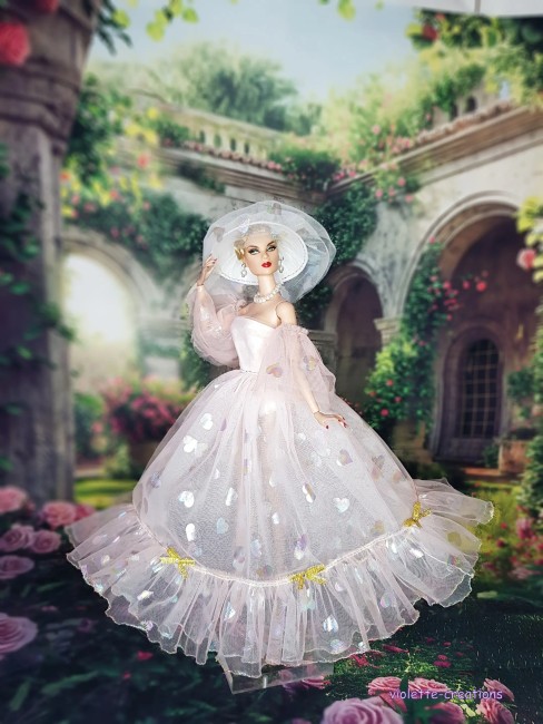 Robe princesse en tulle à cœurs brillants pour poupée Barbie avec chapeau, sac cœur et bijoux  