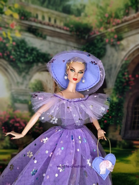 Robe princesse lilas en tulle avec fleurs scintillantes pour poupée Barbie