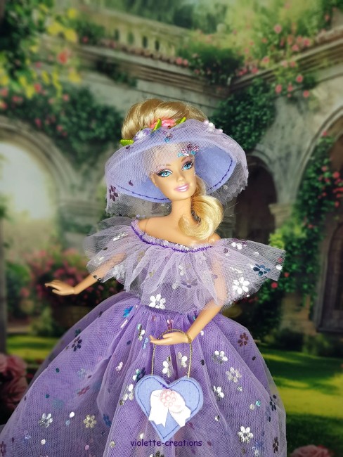 Robe princesse lilas en tulle avec fleurs scintillantes pour poupée Barbie