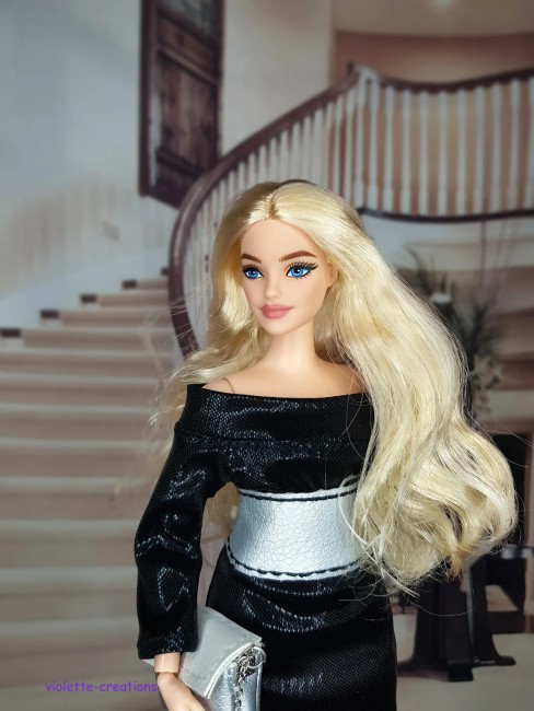 Robe de soirée noire et argentée faite main pour poupée poupée Barbie Curvy avec sac assorti
