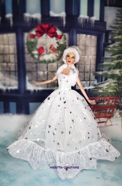 Robe princesse en organza blanc avec étoiles argentées et étole en fourrure pour poupée Barbie