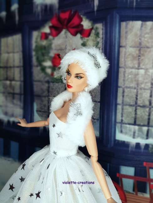 Robe princesse en organza blanc avec étoiles argentées et étole en fourrure pour poupée Barbie