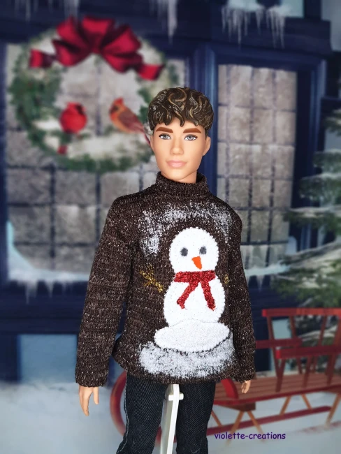 Pull de Noël pour poupée Ken en coton, marron avec motif bonhomme de neige, création artisanale Violette-Creations