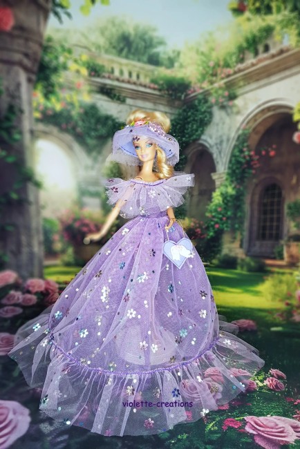 Robe princesse lilas en tulle avec fleurs scintillantes pour poupée Barbie