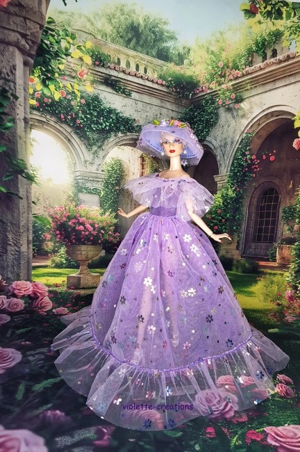 Robe princesse lilas en tulle avec fleurs scintillantes pour poupée Barbie