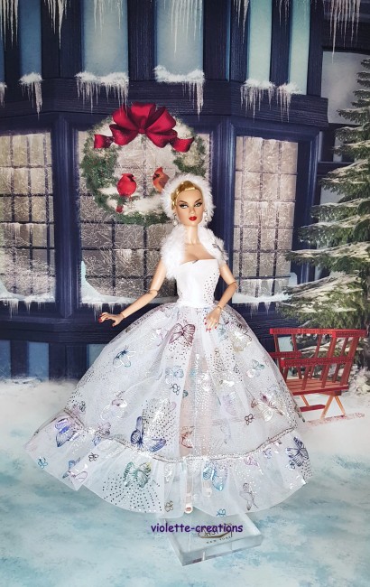 Robe princesse en organza blanc avec papillons colorés et étole en fourrure pour poupée Barbie