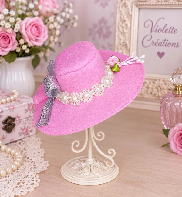 Chapeau feutrine rose romantique – poupée Barbie chapeau feutrine rose avec rose et nœud argenté pour poupée Barbie