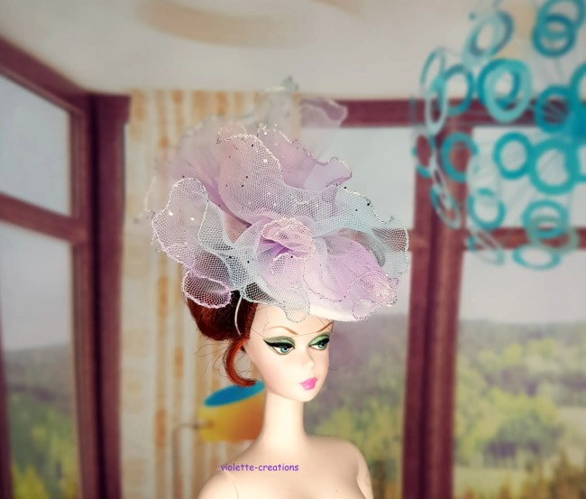 chapeau bibi rose blanc argenté pour poupée Barbie