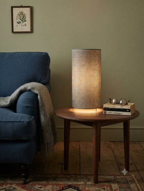 lampe gris foncé