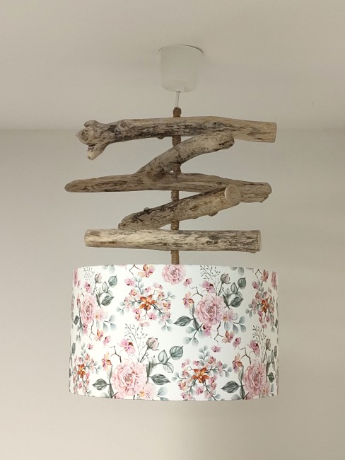 lustre bois flotté fleurs roses
