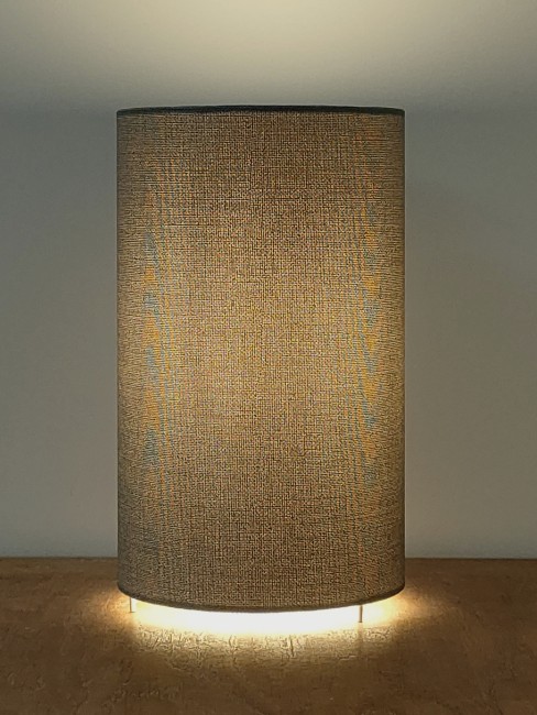lampe gris foncé