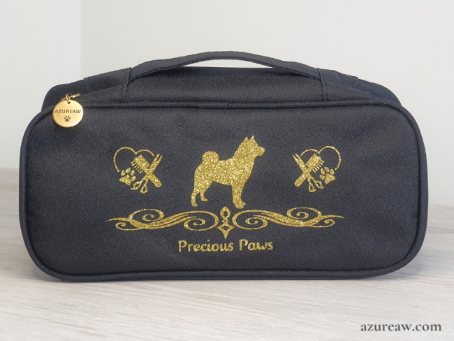 Pochette de toilettage et accessoires pour chien personnalisable, fermée, vue extérieure