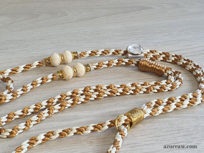 Laisse d’exposition Douceur Caramel, tressée Caramel et ivoire avec perles | Azureaw