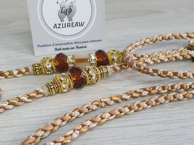 Laisse d’exposition canine Douceur d’Ambre Azureaw, champagne et caramel avec perles ambrées, entièrement tressée main.