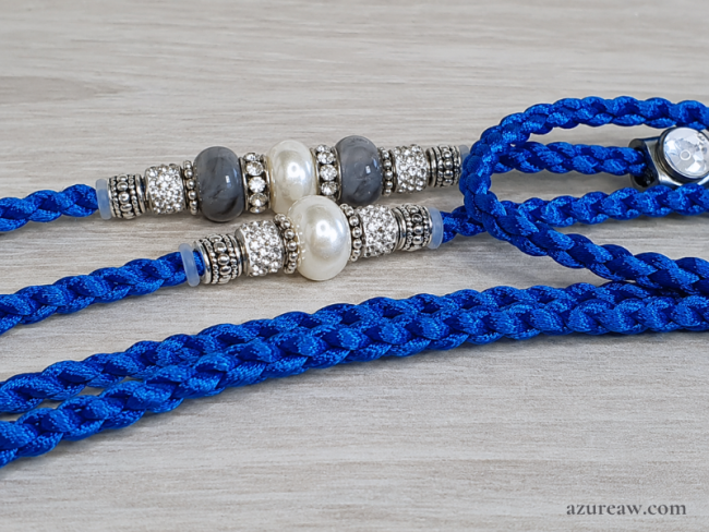 Laisse d’exposition Azureaw tressée bleu roi avec perles Laisse d’exposition Reflet Royal Azureaw, tressée bleu roi avec perles