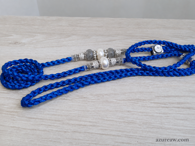 Laisse d’exposition Azureaw tressée bleu roi avec perles Laisse d’exposition Reflet Royal Azureaw, tressée bleu roi avec perles