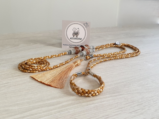 Laisse d’exposition canine Velours de caramel Azureaw, caramel et champagne avec perles, entièrement tressée main.