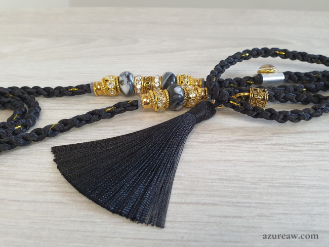 Laisse d’exposition Luxe pour grand chien noire et dorée avec perles et pompon | Azureaw