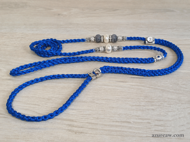 Laisse d’exposition Azureaw tressée bleu roi avec perles Laisse d’exposition Reflet Royal Azureaw, tressée bleu roi avec perles
