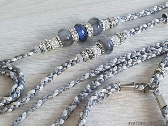 Laisse d’exposition Éclat d'Argent  Azureaw, tressage fait main gris argenté avec perles et sous-gorge.
