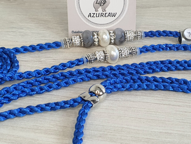 Laisse d’exposition Reflet Royal Azureaw, tressée bleu roi avec perles 