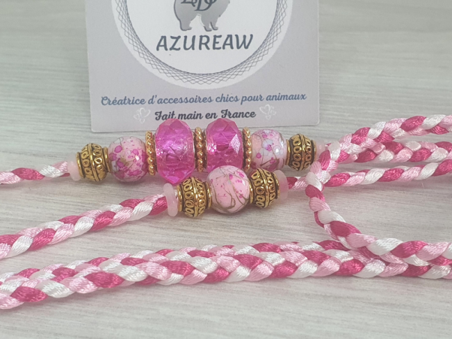 Laisse d’exposition Azureaw tressée fuchsia, rose et blanc avec perles Laisse d’exposition Reflet Rosé Azureaw, tressée fuchsia, rose et blanc avec perles