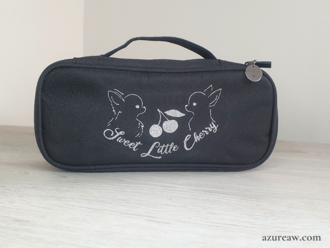 Pochette de toilettage et accessoires pour chien personnalisable, fermée, vue extérieure