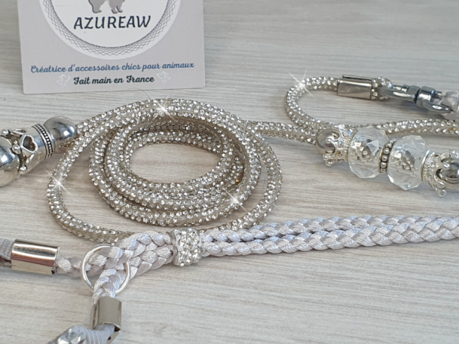Cordon scintillant appelé cordon de cristal sur laisse exposition argent fait main