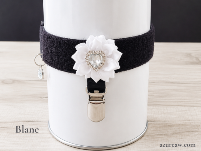 Brassard Porte-numéro Fleur cœur Blanc - Fait main - Azureaw