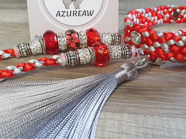 Laisse expositions canines LUXE CRISTAL ROUGE avec pompon  (rouge argenté) pour grand chien - Fait main