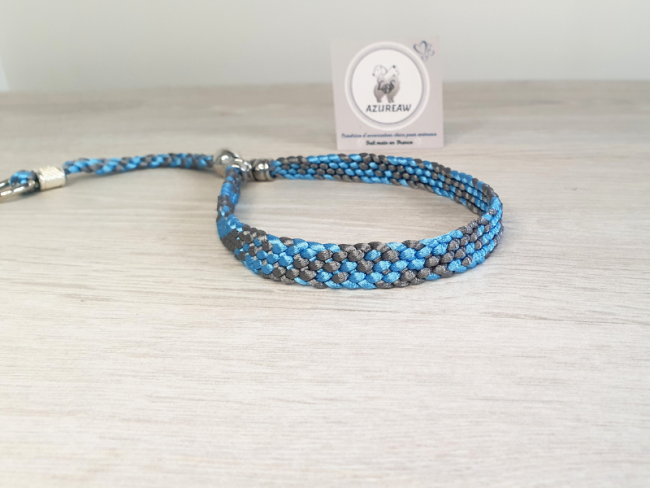 Collier coulissant plat Gris & turquoise - Fait main Collier coulissant plat Gris & turquoise - Fait main