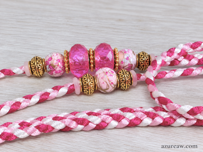 Laisse d’exposition Reflet Rosé Azureaw, tressée fuchsia, rose et blanc avec perles