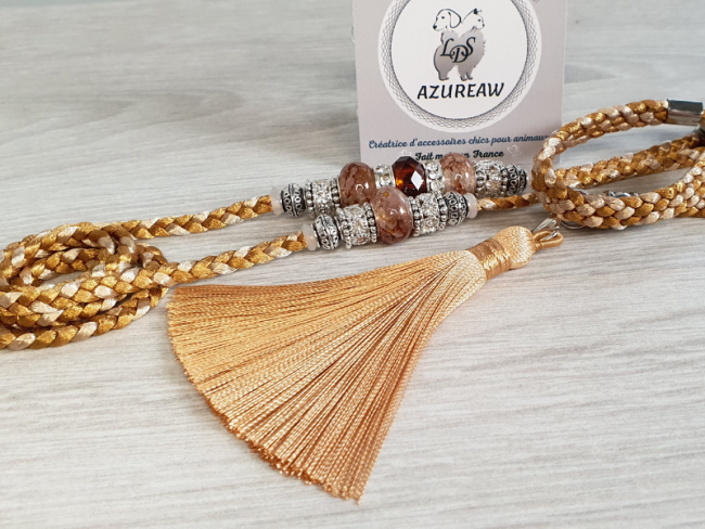 Laisse d’exposition canine Velours de caramel Azureaw, caramel et champagne avec perles, entièrement tressée main.