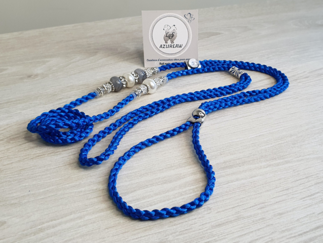 Laisse d’exposition Reflet Royal Azureaw, tressée bleu roi avec perles 