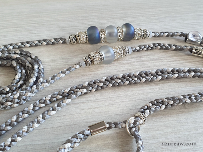 Laisse d’exposition canine Brume d'Argent Azureaw, Gris argenté avec perles, entièrement tressée main.