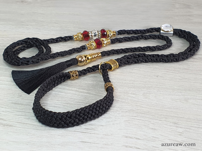 Laisse d’exposition Majesté Rubis noir avec perles, pompon et sous-gorge | Azureaw