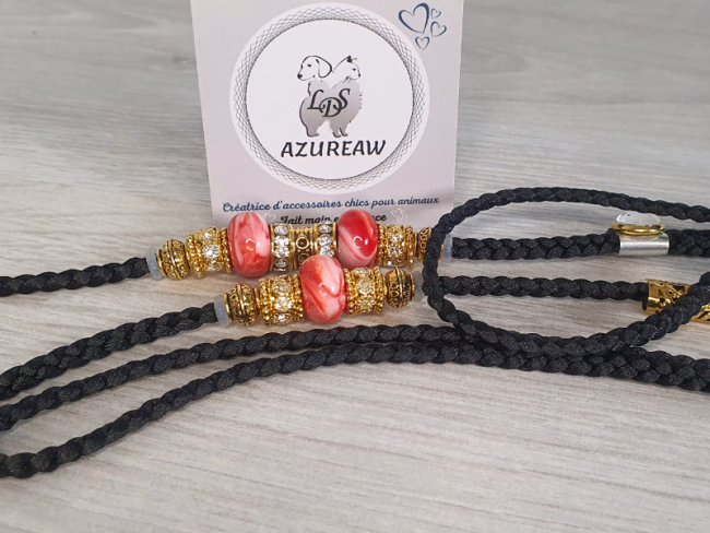 Laisse d’exposition Rubis Impérial Azureaw, noire tressée avec perles rouge et dorées
