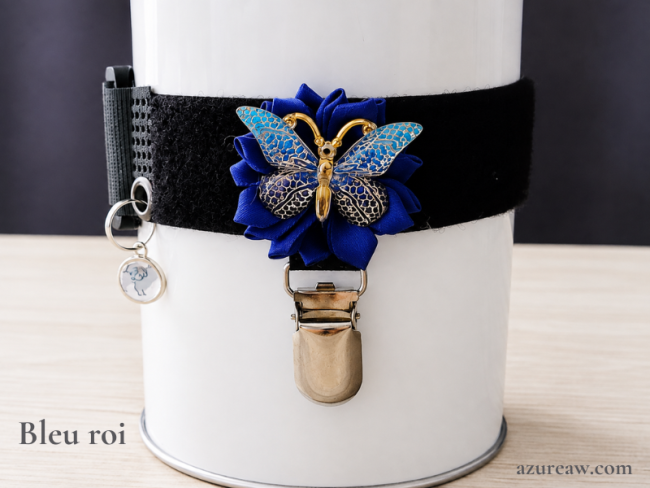 Brassard porte-numéro Fleur papillon Bleu roi - Fait main Brassard porte-numéro Fleur papillon Bleu roi - Fait main - Azureaw
