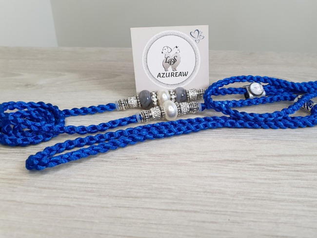 Laisse d’exposition Reflet Royal Azureaw, tressée bleu roi avec perles 