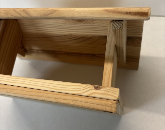 Mangeoir pour oiseaux en sapin massif