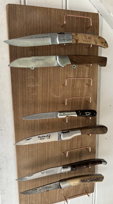 11 couteaux support métal Chene