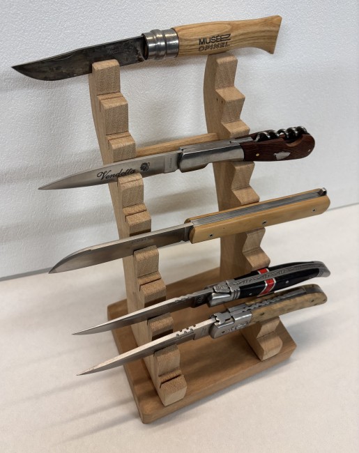 PRESENTOIR 10 COUTEAUX OBLIQUE EN BOIS DE MERISIER