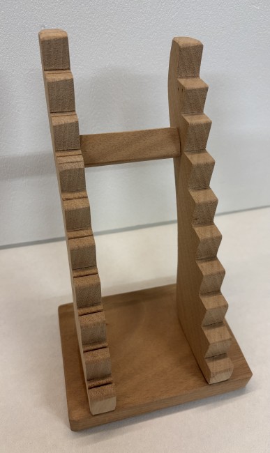 PRESENTOIR 10 COUTEAUX OBLIQUE EN BOIS DE MERISIER